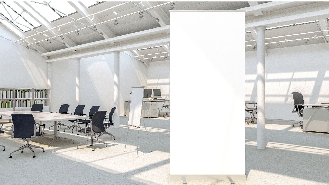 Pengaplikasian kertas bahan luster dalam pembuatan standing banner indoor